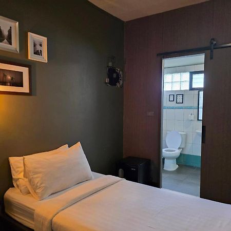 Bbhouse Rambuttri 2 Hotel Bangkok Exterior photo