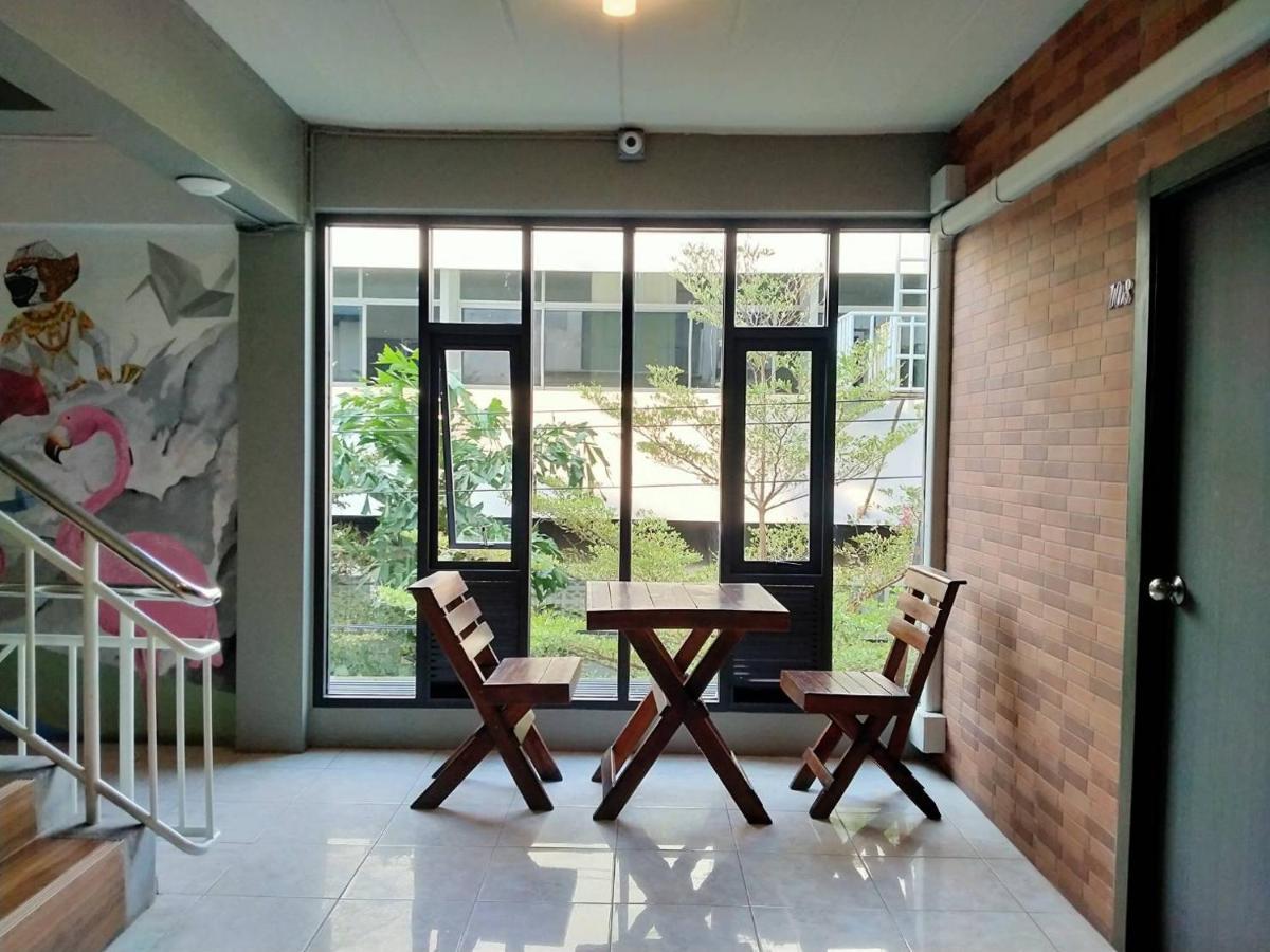 Bbhouse Rambuttri 2 Hotel Bangkok Exterior photo