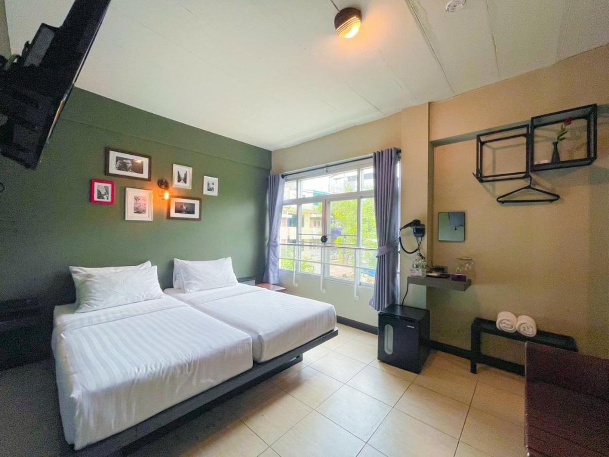 Bbhouse Rambuttri 2 Hotel Bangkok Exterior photo