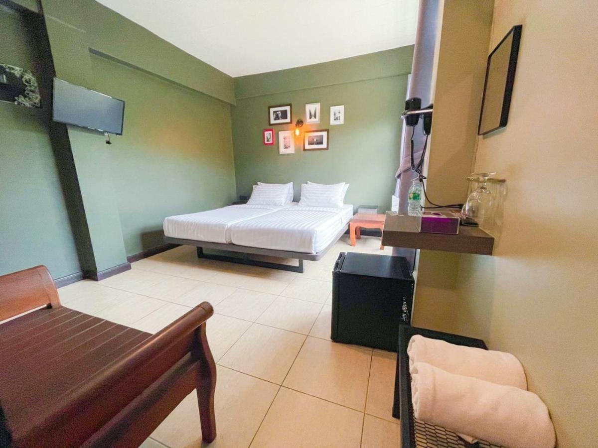 Bbhouse Rambuttri 2 Hotel Bangkok Exterior photo