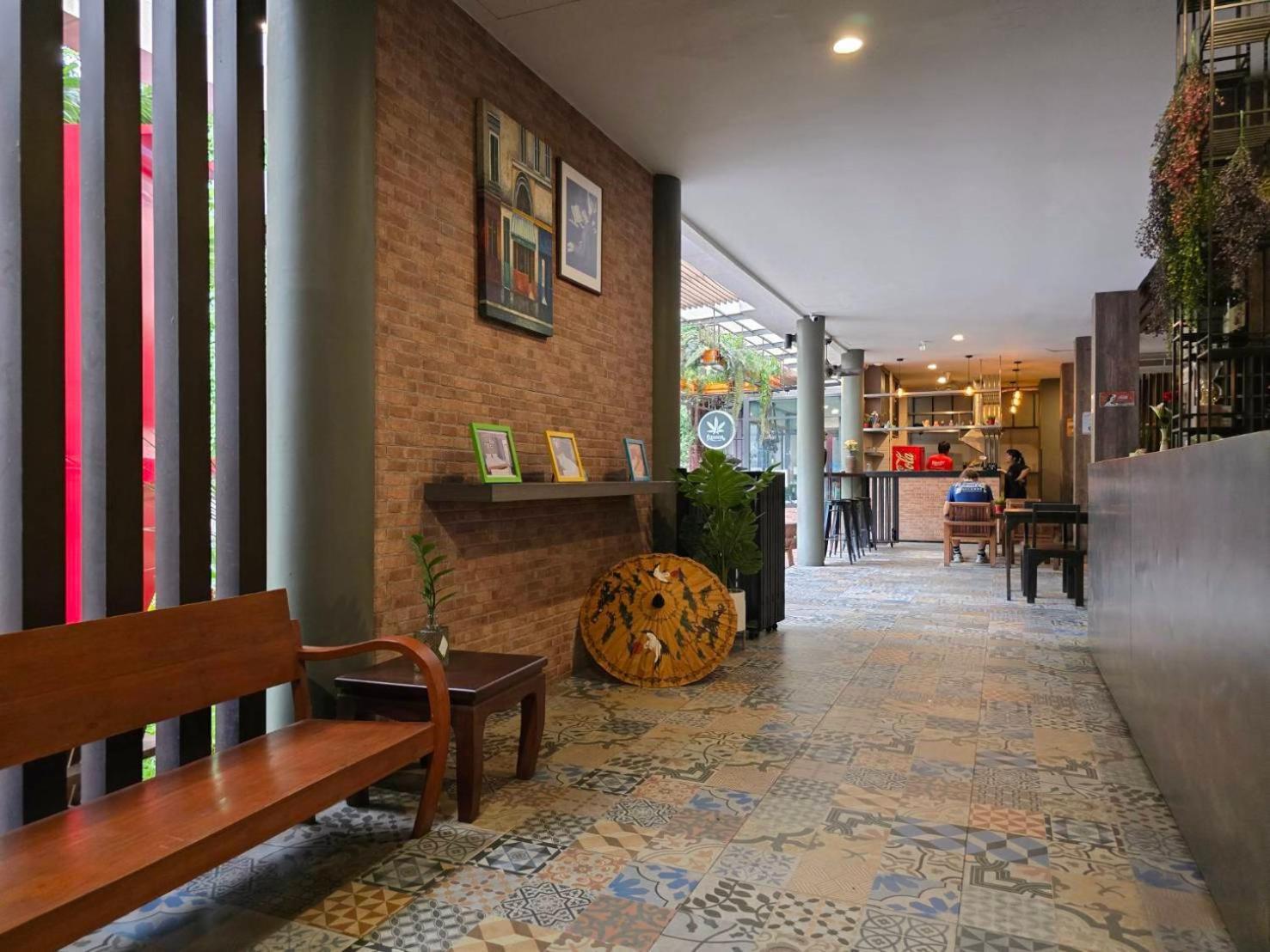 Bbhouse Rambuttri 2 Hotel Bangkok Exterior photo