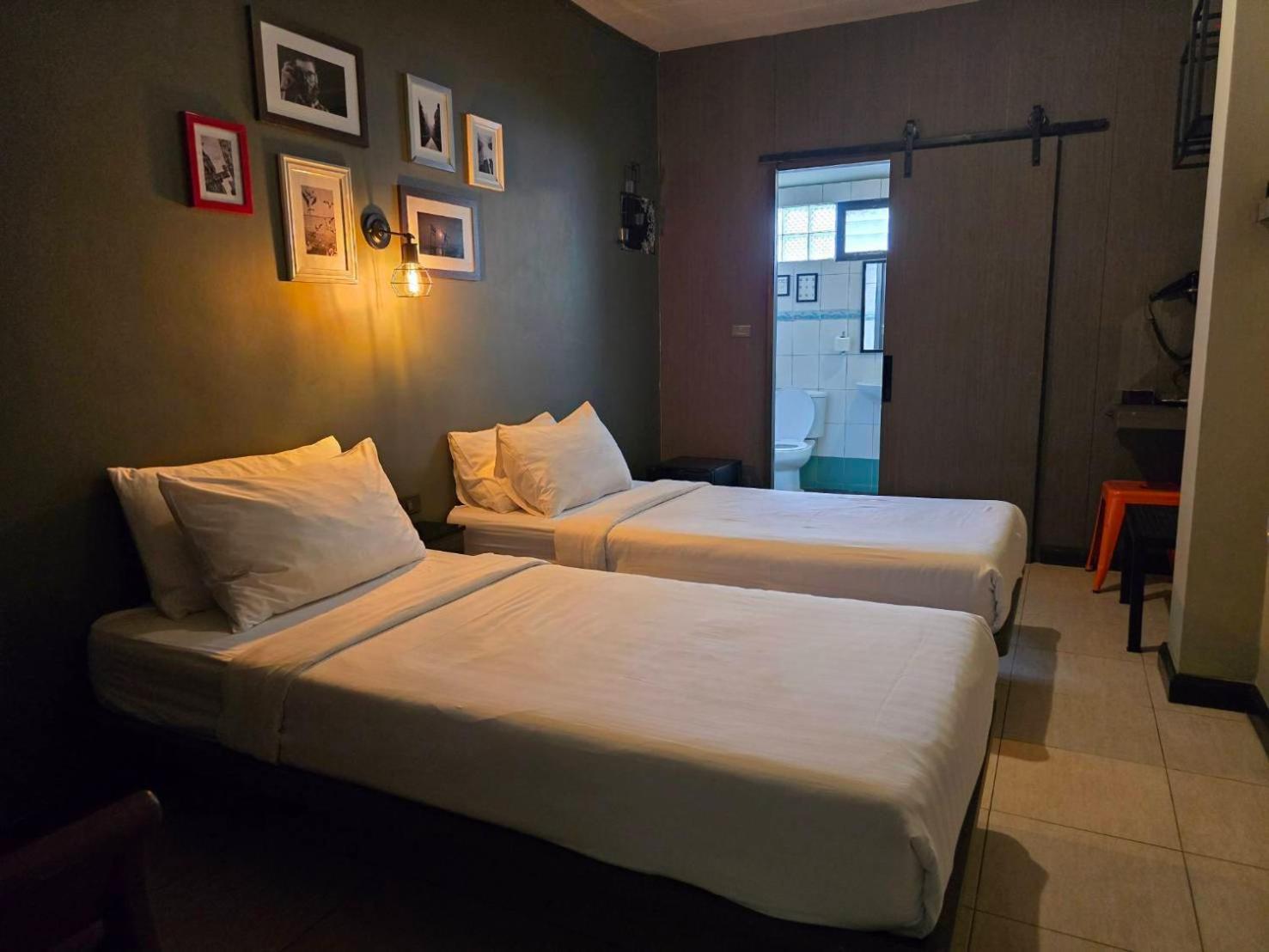 Bbhouse Rambuttri 2 Hotel Bangkok Exterior photo