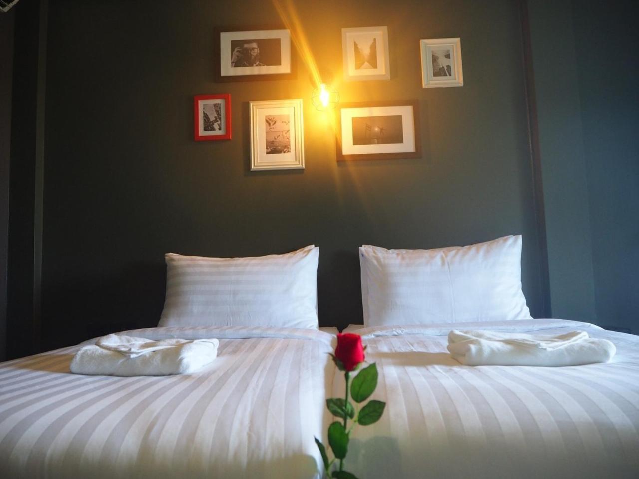 Bbhouse Rambuttri 2 Hotel Bangkok Exterior photo